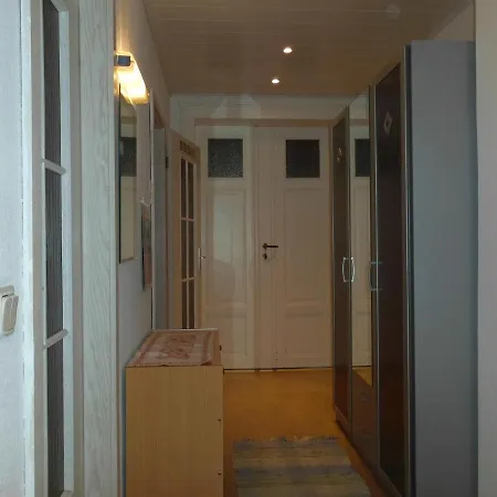 Jung Apartment *
